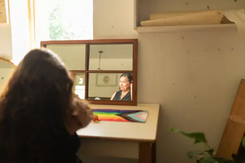 Express Yourself Makeup Tutorial at Pride Manitoulin, 2024