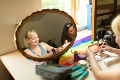 Express Yourself Makeup Tutorial at Pride Manitoulin, 2024