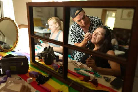 Express Yourself Makeup Tutorial at Pride Manitoulin, 2024